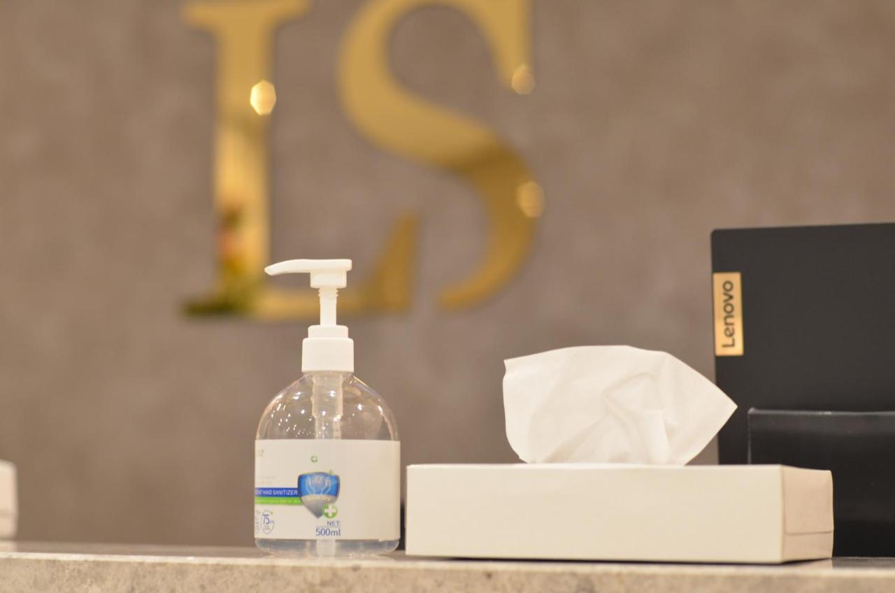 The Lodge Suites Manama Dış mekan fotoğraf